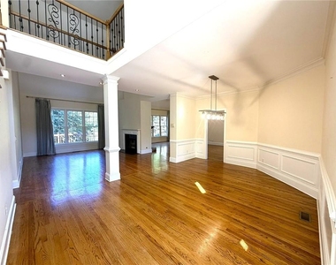 6675 Olde Atlanta Parkway - Photo Thumbnail 4