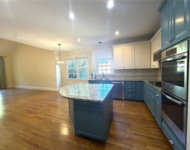 6675 Olde Atlanta Parkway - Photo Thumbnail 20