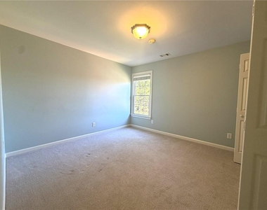 6675 Olde Atlanta Parkway - Photo Thumbnail 32