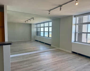 655 W Irving Park Road - Photo Thumbnail 8