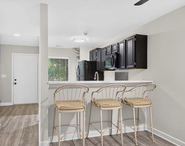 5931 Meadow Drive - Photo Thumbnail 10