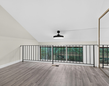 5931 Meadow Drive - Photo Thumbnail 17