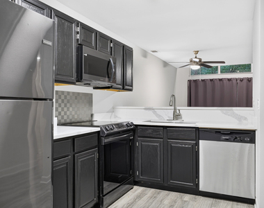 5931 Meadow Drive - Photo Thumbnail 11