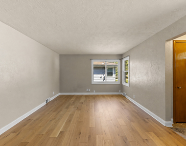 15326 S Corbin Street - Photo Thumbnail 3