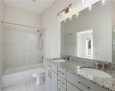 384 Ralph Mcgill Boulevard Ne - Photo Thumbnail 13