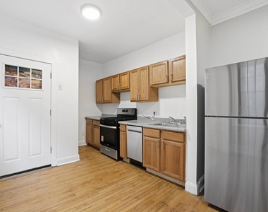 2336 W Addison Street - Photo Thumbnail 3