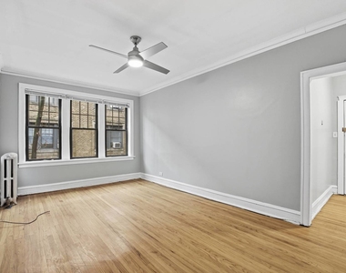 2336 W Addison Street - Photo Thumbnail 2