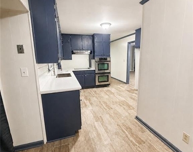 4442 Mark Anthony Court - Photo Thumbnail 3