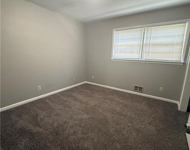 4442 Mark Anthony Court - Photo Thumbnail 10