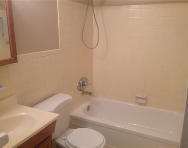 1235 Riverside Drive - Photo Thumbnail 11