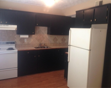 1235 Riverside Drive - Photo Thumbnail 5