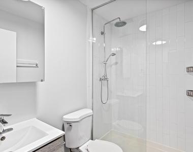 5411 N Winthrop Avenue - Photo Thumbnail 7