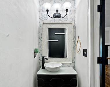 310 Paden Cove Trail - Photo Thumbnail 9