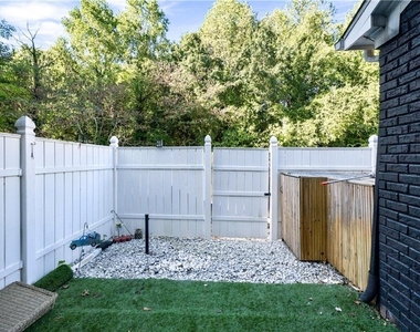 310 Paden Cove Trail - Photo Thumbnail 13