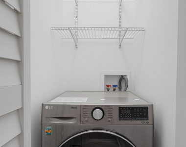 1631 W Chase Avenue - Photo Thumbnail 5