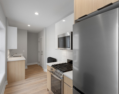 1631 W Chase Avenue - Photo Thumbnail 3