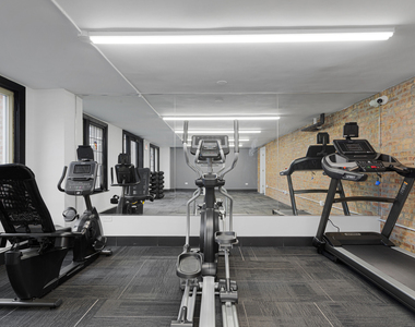 1631 W Chase Avenue - Photo Thumbnail 8