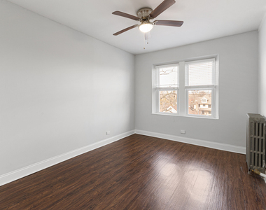 1608 W Sherwin Avenue - Photo Thumbnail 6