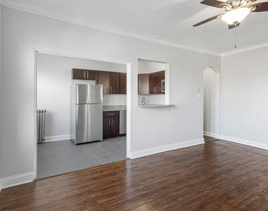 1608 W Sherwin Avenue - Photo Thumbnail 3