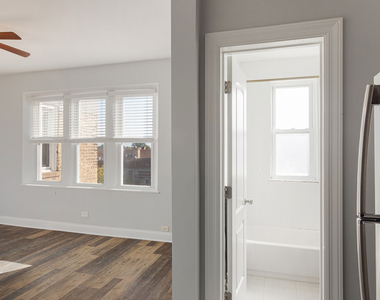 1608 W Sherwin Avenue - Photo Thumbnail 7