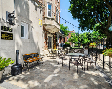 1608 W Sherwin Avenue - Photo Thumbnail 10