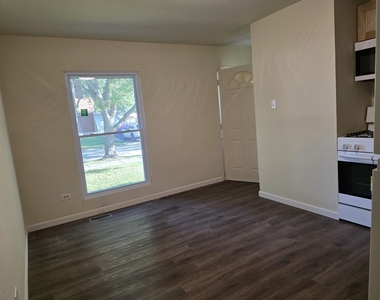4453 S Churchill Drive - Photo Thumbnail 4