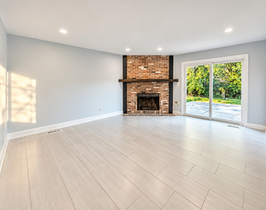 1191 Hialeah Lane - Photo Thumbnail 6