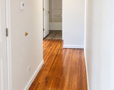 226 N Benton Street - Photo Thumbnail 1