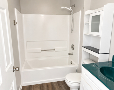 226 N Benton Street - Photo Thumbnail 4