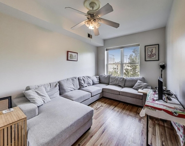 2745 W Lemoyne Street - Photo Thumbnail 9