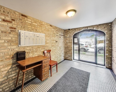 2745 W Lemoyne Street - Photo Thumbnail 2