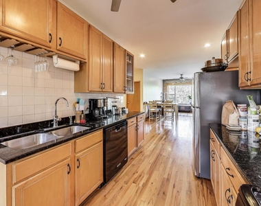 2745 W Lemoyne Street - Photo Thumbnail 7