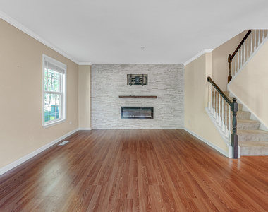 560 Jennifer Circle - Photo Thumbnail 10