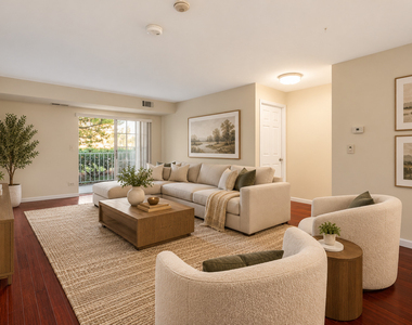 728 N Gary Avenue - Photo Thumbnail 3