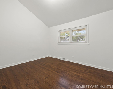 452 N Addison Road - Photo Thumbnail 6