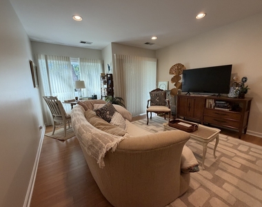 1635 N Milwaukee Avenue - Photo Thumbnail 10