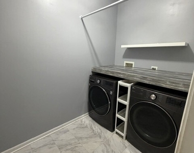 1226 Bradford Lane - Photo Thumbnail 11