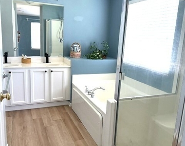 1226 Bradford Lane - Photo Thumbnail 15