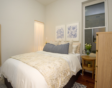 3505 N Sheffield Avenue - Photo Thumbnail 8