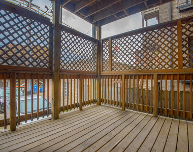 3505 N Sheffield Avenue - Photo Thumbnail 9