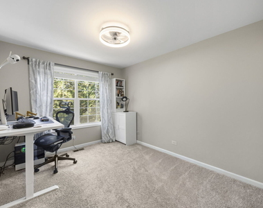 808 Shandrew Drive - Photo Thumbnail 14