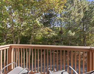 808 Shandrew Drive - Photo Thumbnail 7