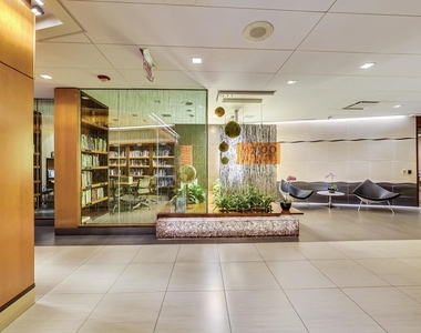 400 E Randolph Street - Photo Thumbnail 20