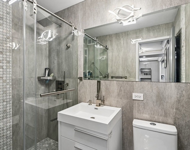 400 E Randolph Street - Photo Thumbnail 11