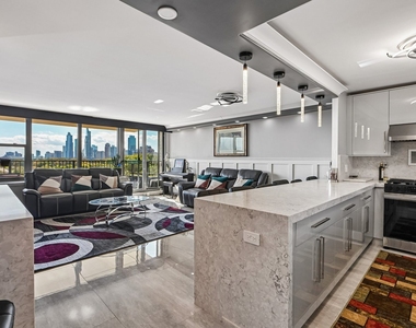 400 E Randolph Street - Photo Thumbnail 5