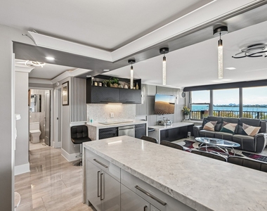400 E Randolph Street - Photo Thumbnail 10