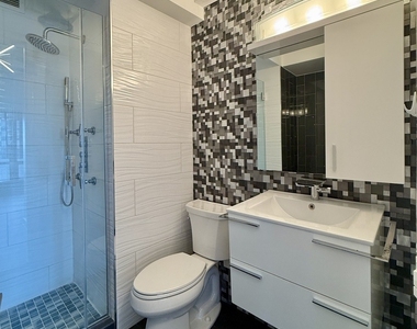 900 N Lake Shore Drive - Photo Thumbnail 11