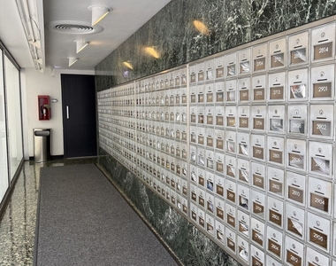 900 N Lake Shore Drive - Photo Thumbnail 16