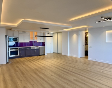 900 N Lake Shore Drive - Photo Thumbnail 5
