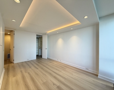 900 N Lake Shore Drive - Photo Thumbnail 7